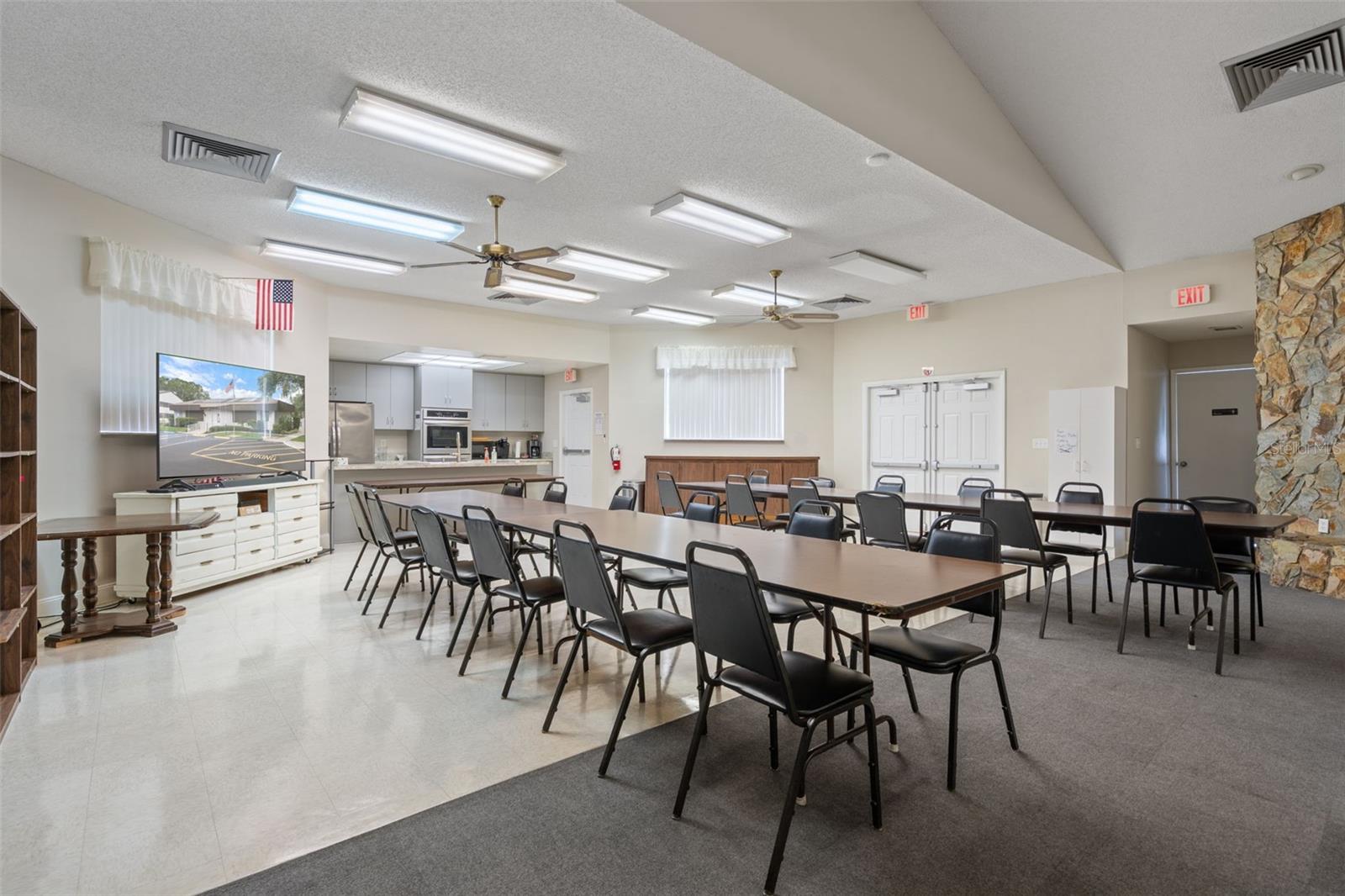 WOODTRAIL CONDO - Residential