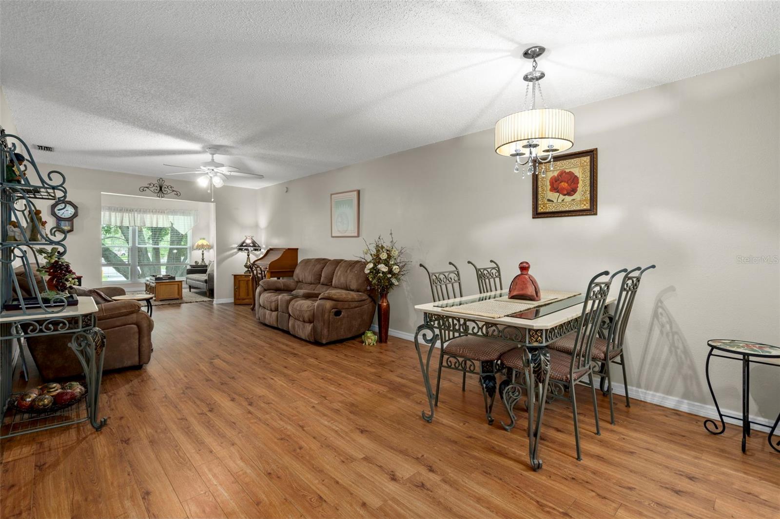 WOODTRAIL CONDO - Residential