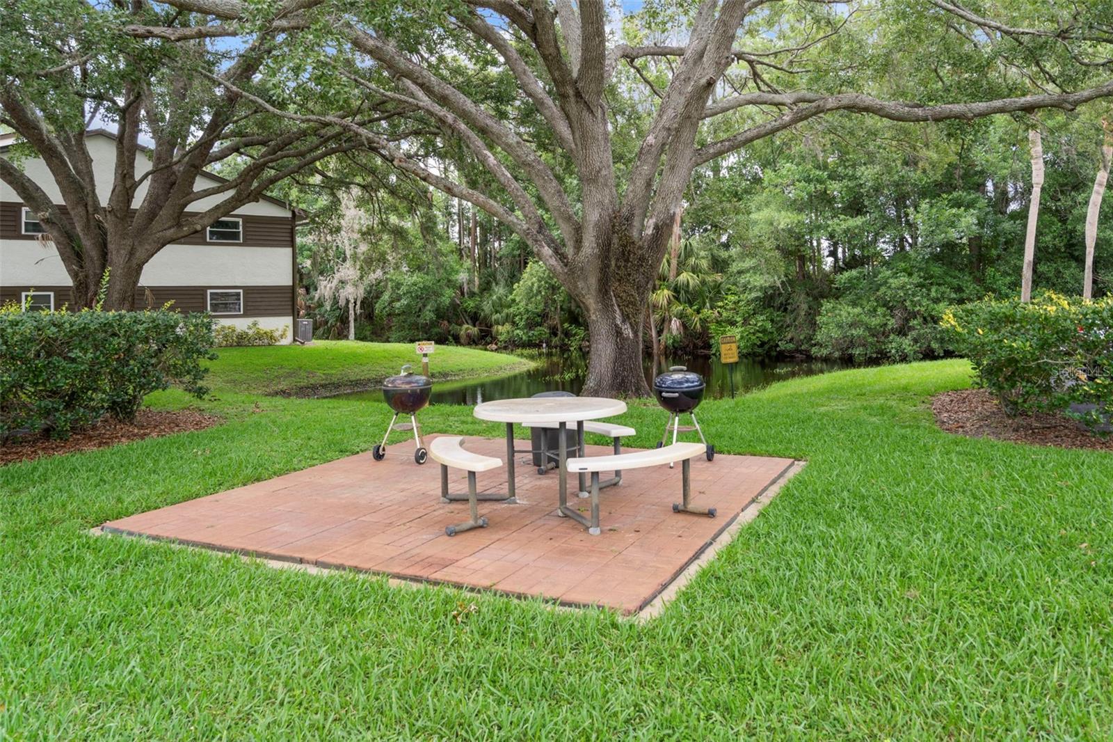 WOODTRAIL CONDO - Residential