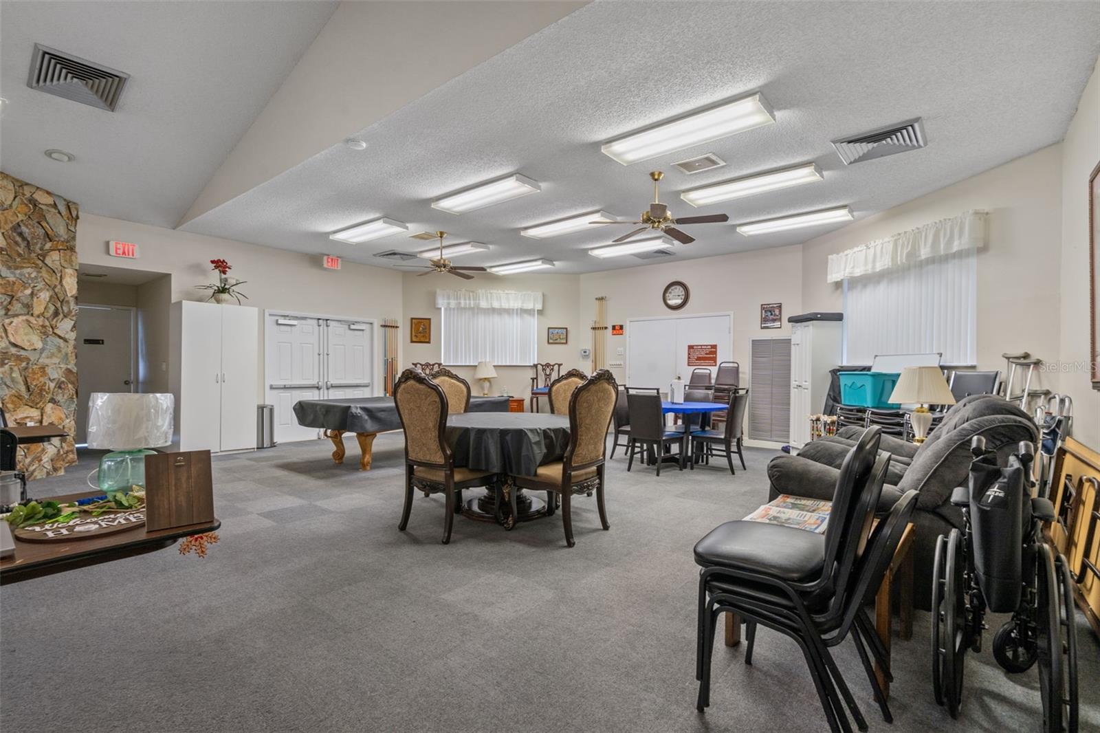 WOODTRAIL CONDO - Residential