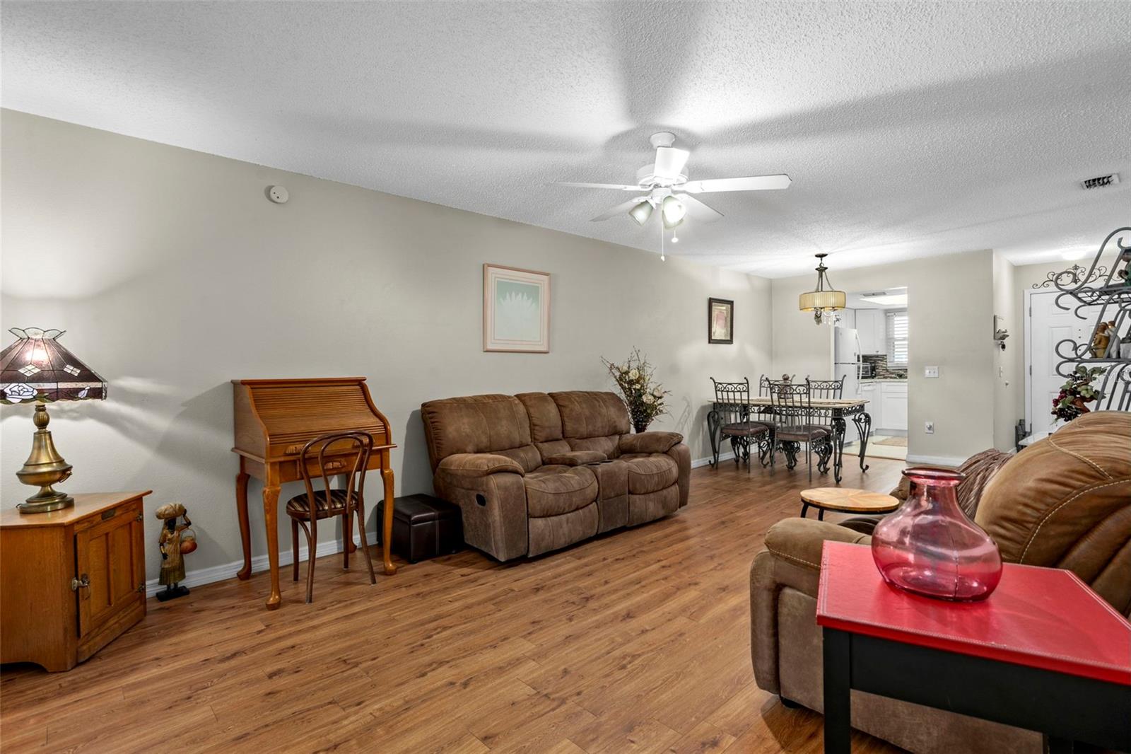 WOODTRAIL CONDO - Residential