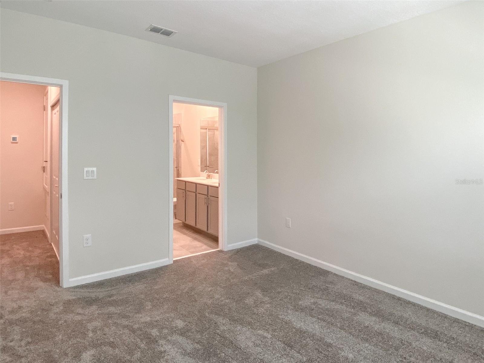 ECON TRAILS - Residential Lease