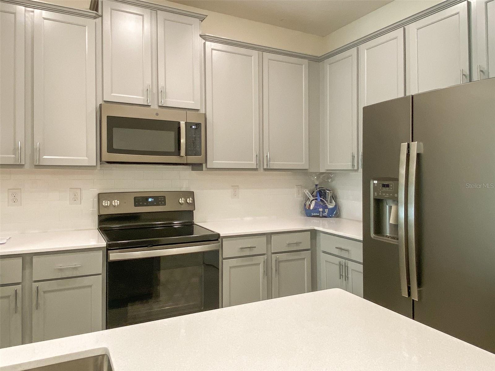 ECON TRAILS - Residential Lease