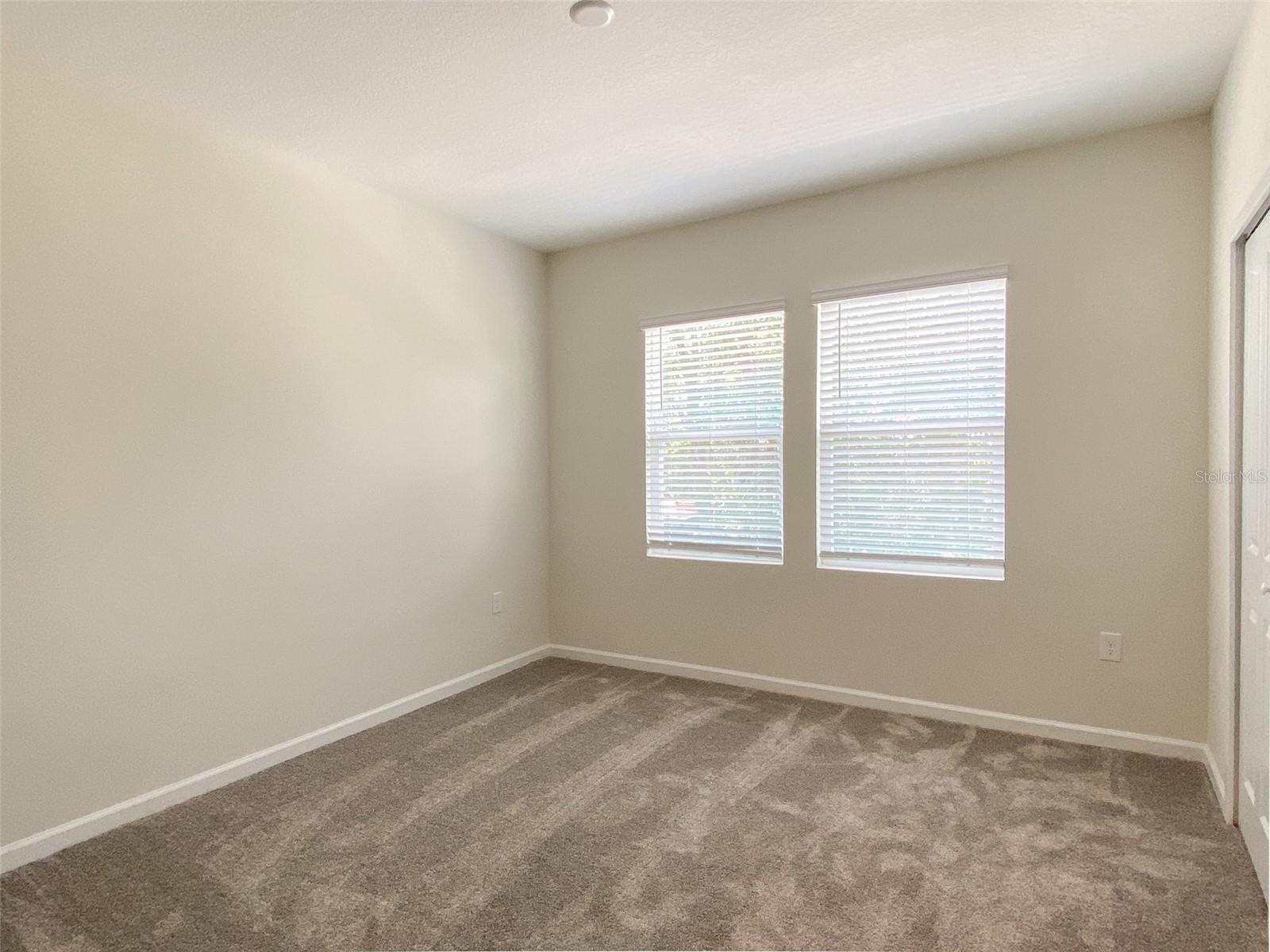 ECON TRAILS - Residential Lease