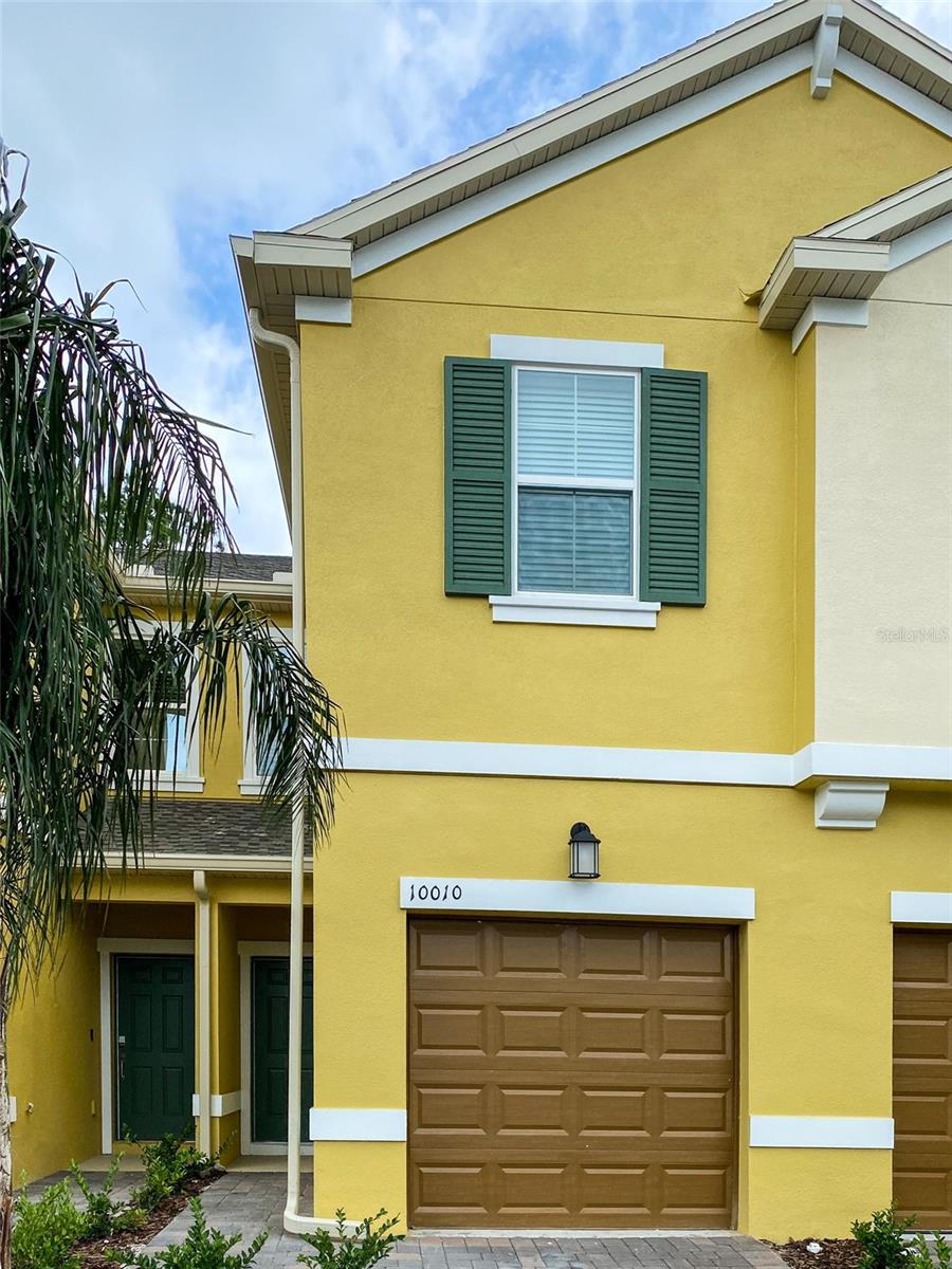 ECON TRAILS - Residential Lease