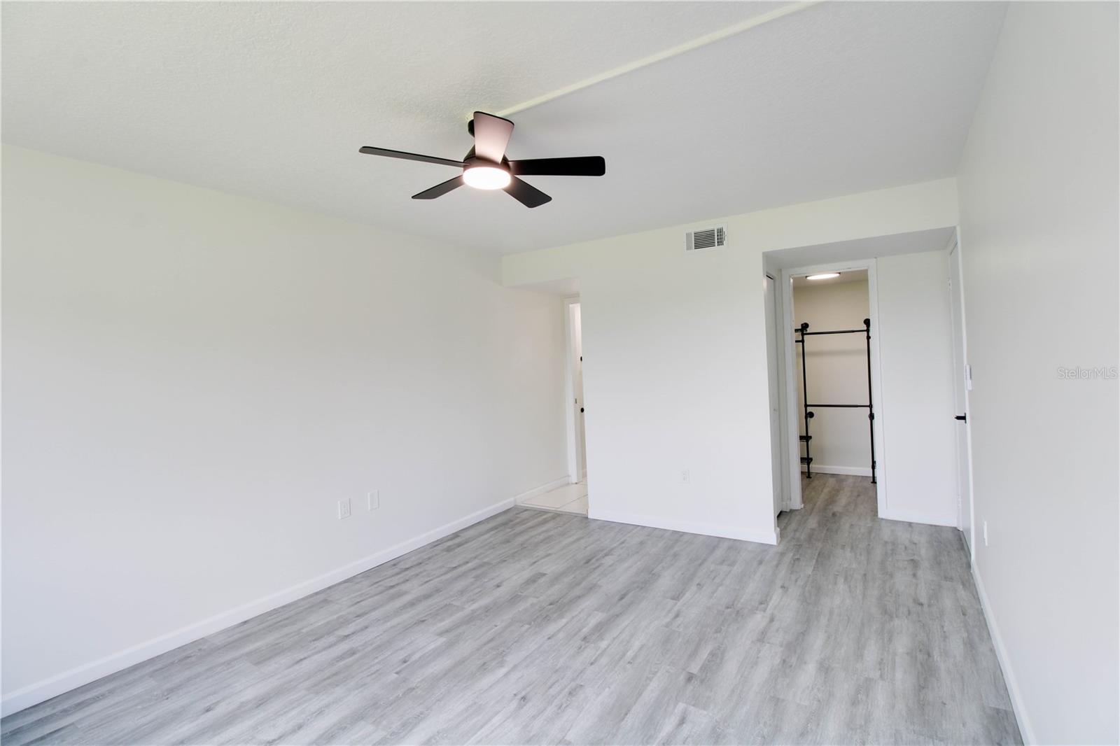 LAKE LOTUS CLUB 1 A CONDO - Residential Lease