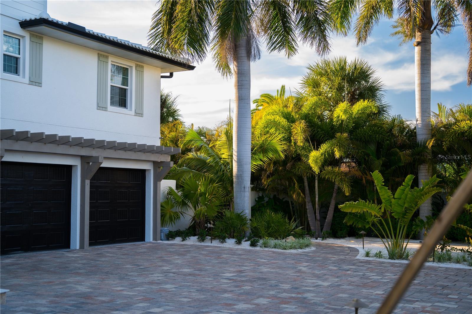 PINE SHORES ESTATE 7TH SEC - Residential