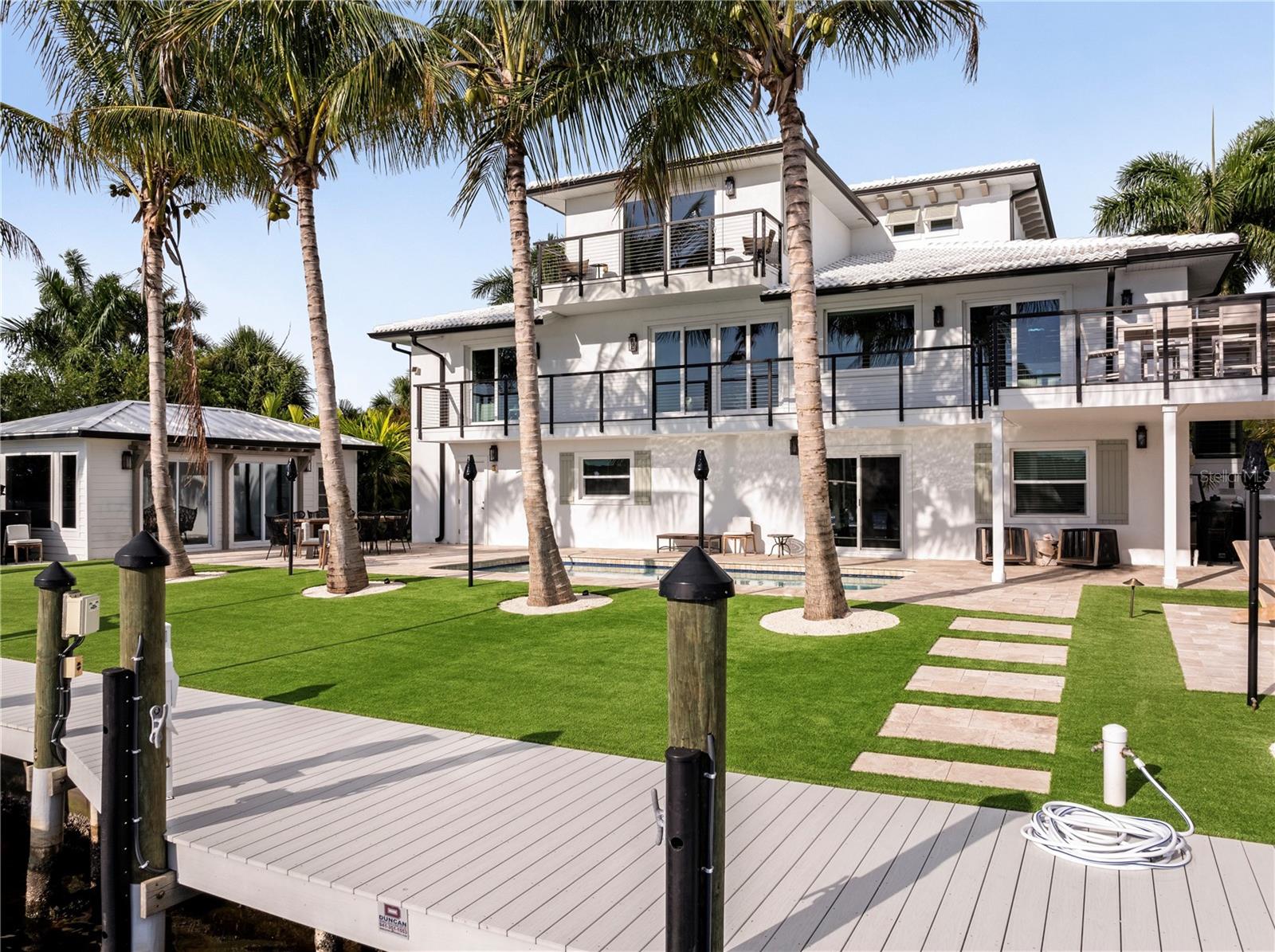 PINE SHORES ESTATE 7TH SEC - Residential
