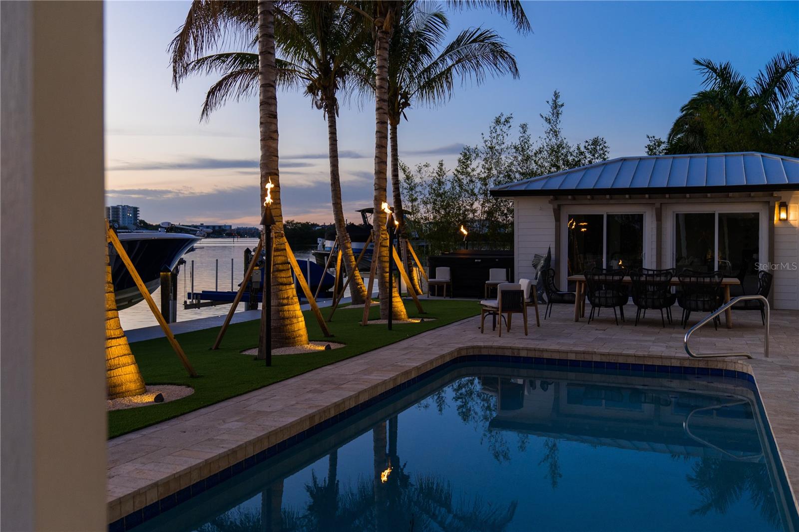 PINE SHORES ESTATE 7TH SEC - Residential