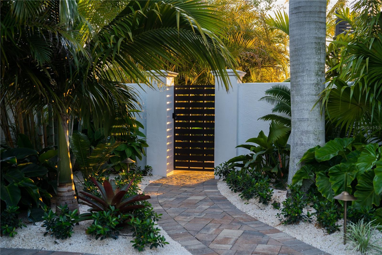 PINE SHORES ESTATE 7TH SEC - Residential
