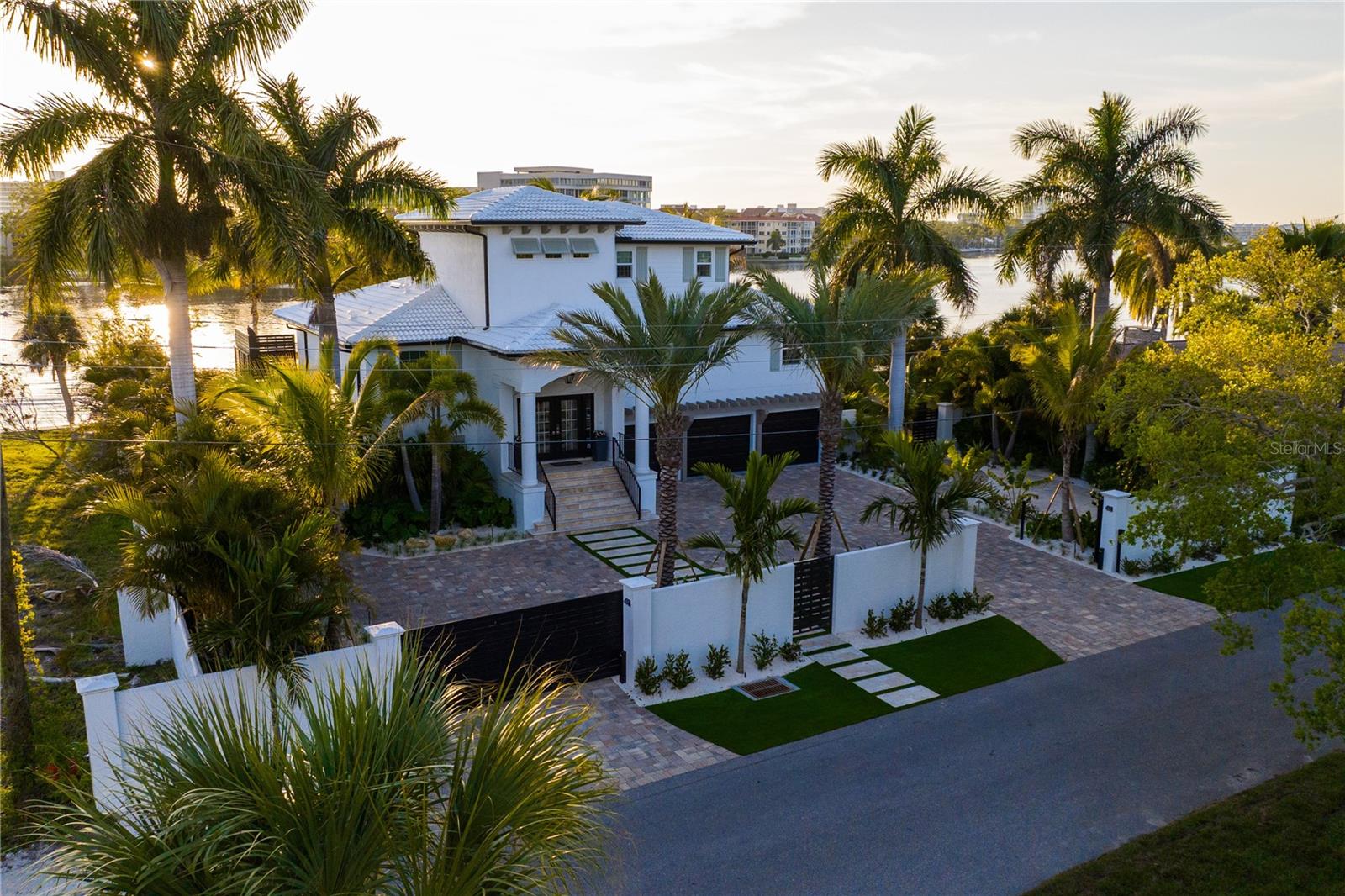 PINE SHORES ESTATE 7TH SEC - Residential