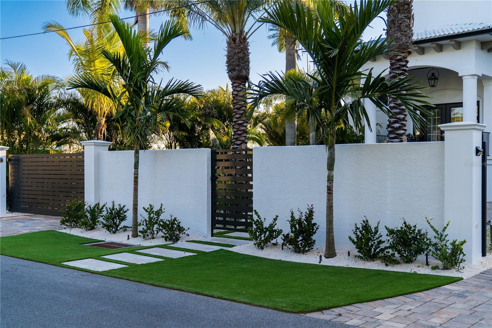 PINE SHORES ESTATE 7TH SEC - Residential