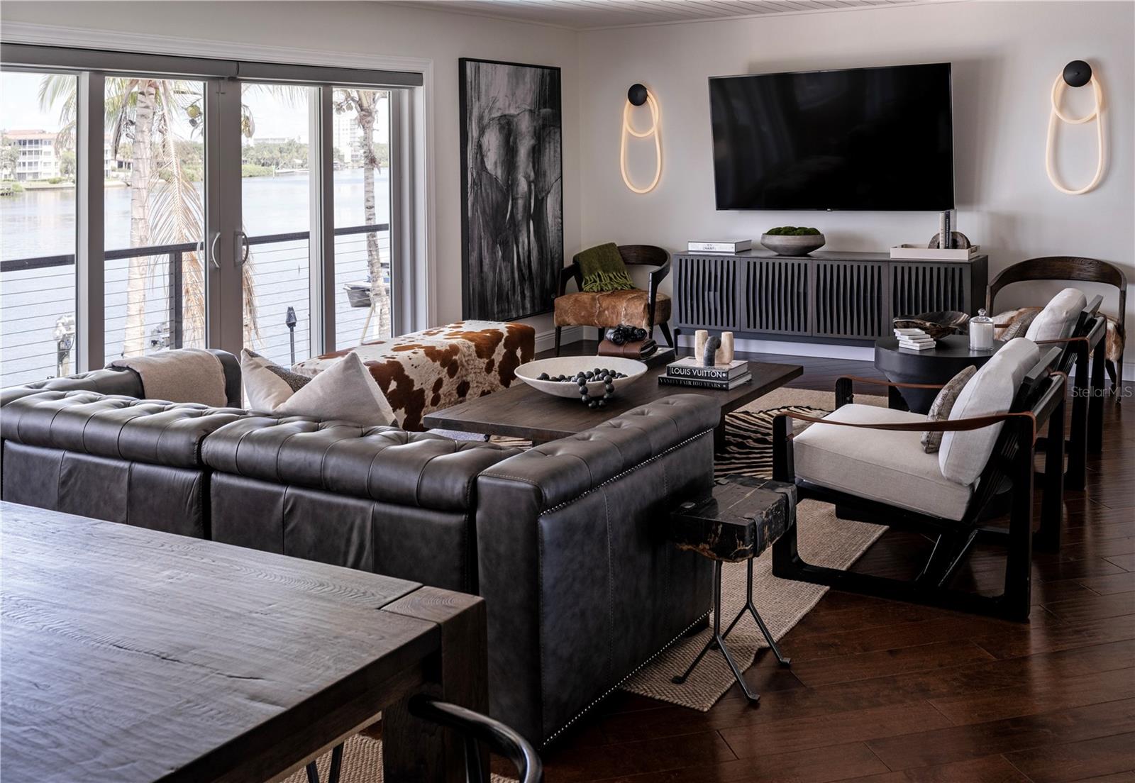 PINE SHORES ESTATE 7TH SEC - Residential