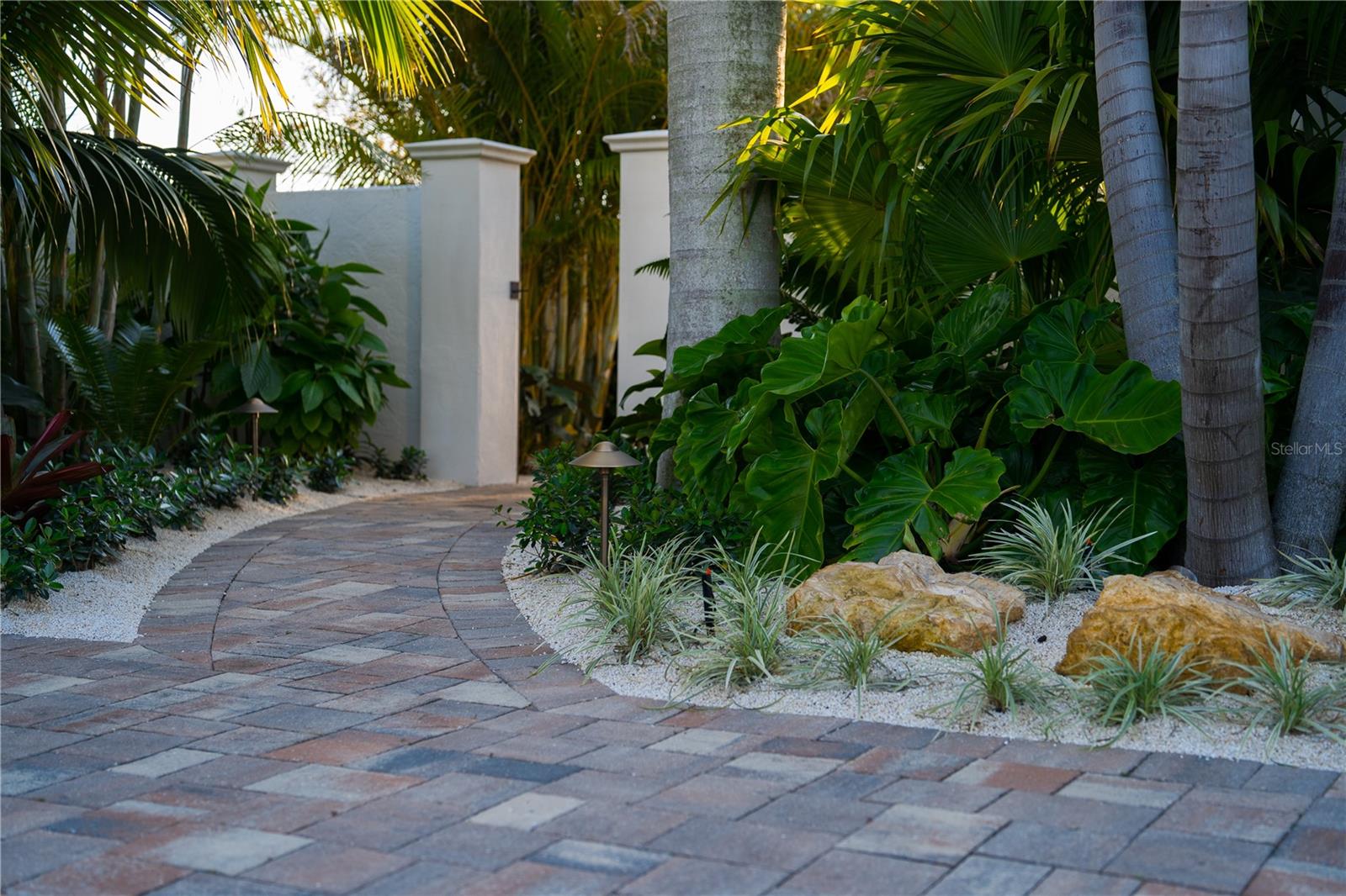 PINE SHORES ESTATE 7TH SEC - Residential