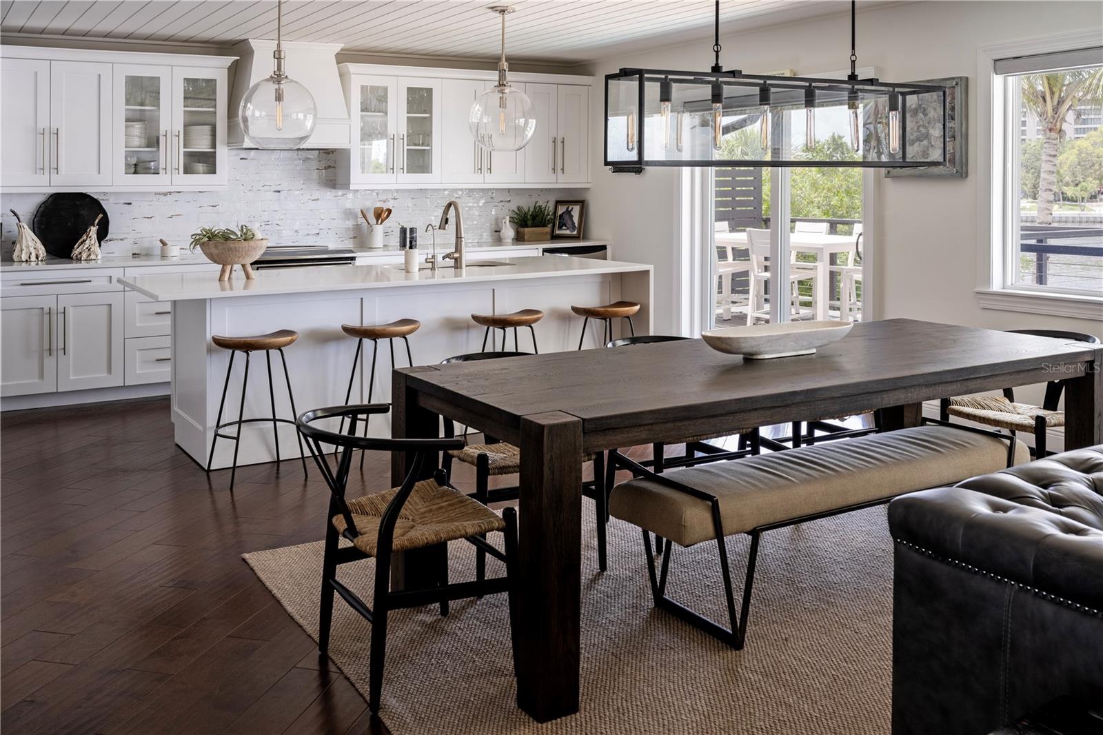 PINE SHORES ESTATE 7TH SEC - Residential