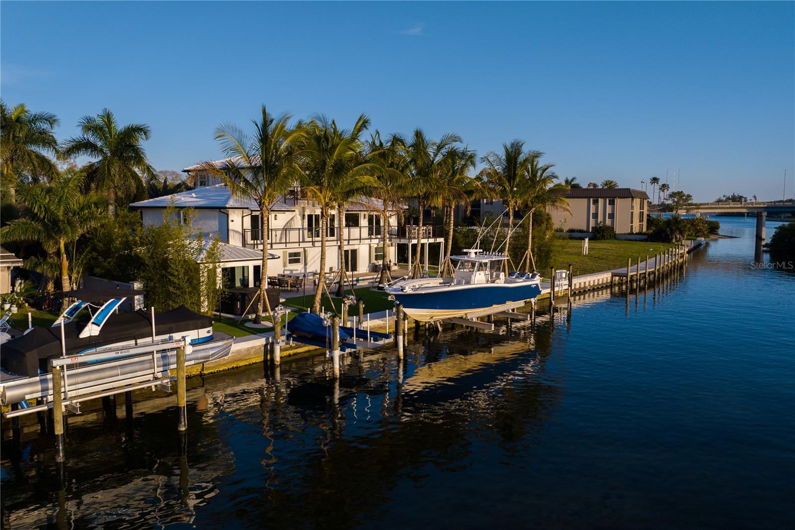PINE SHORES ESTATE 7TH SEC - Residential