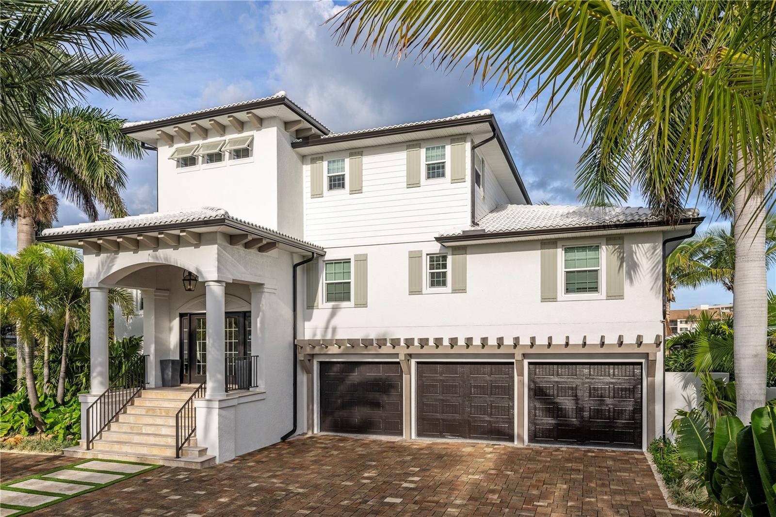 PINE SHORES ESTATE 7TH SEC - Residential
