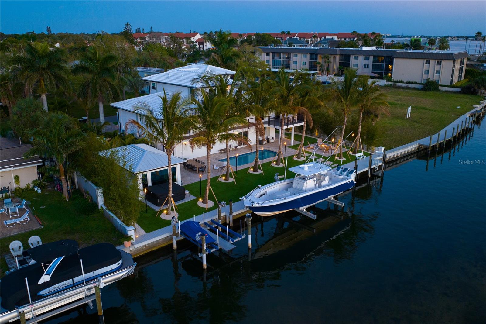 PINE SHORES ESTATE 7TH SEC - Residential