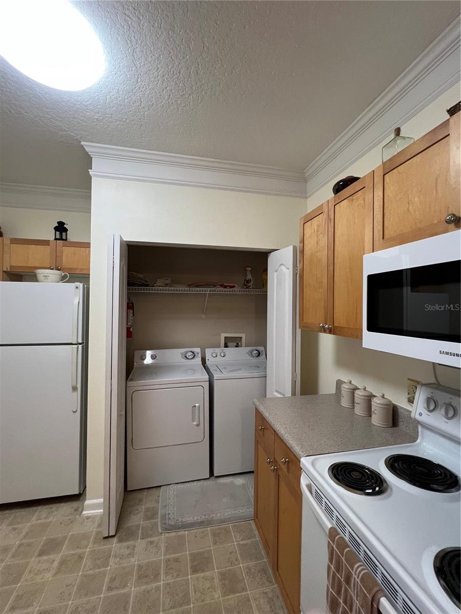 MIRABELLA - Residential Lease