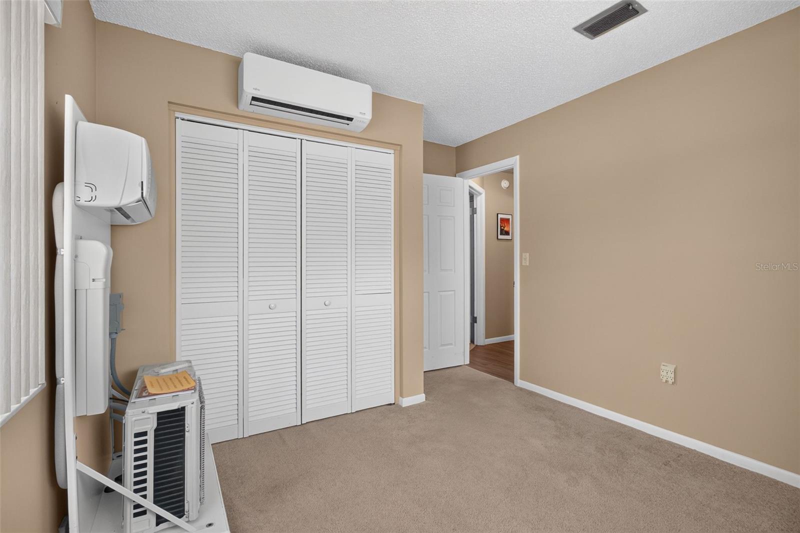 WILSHIRE ESTATES - Residential