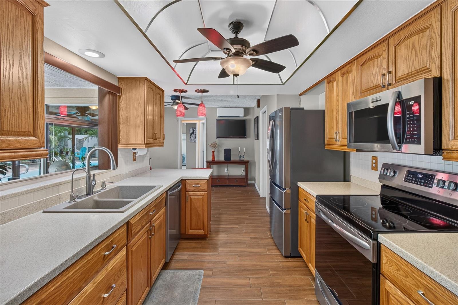 WILSHIRE ESTATES - Residential
