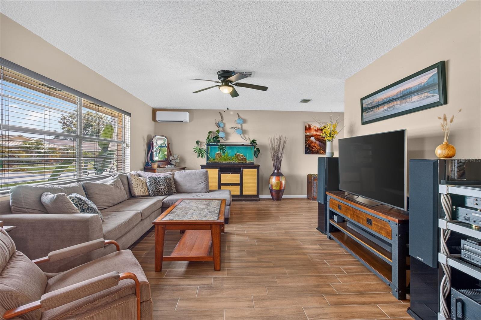WILSHIRE ESTATES - Residential