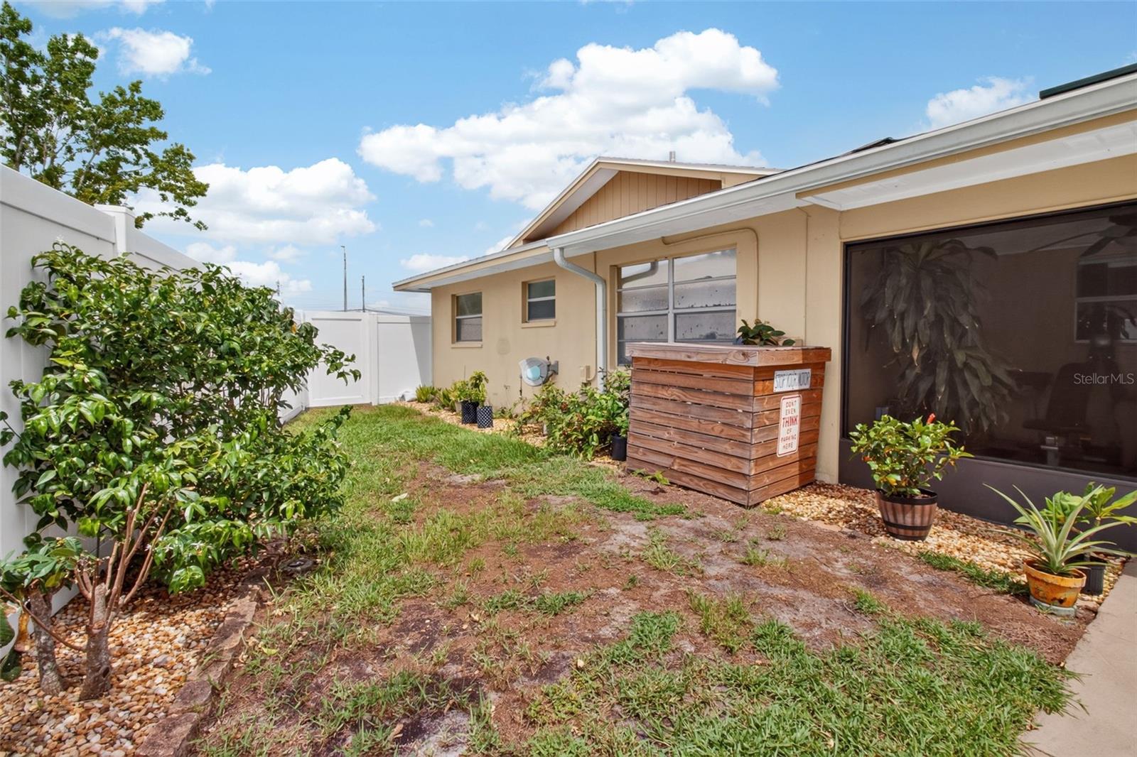 WILSHIRE ESTATES - Residential