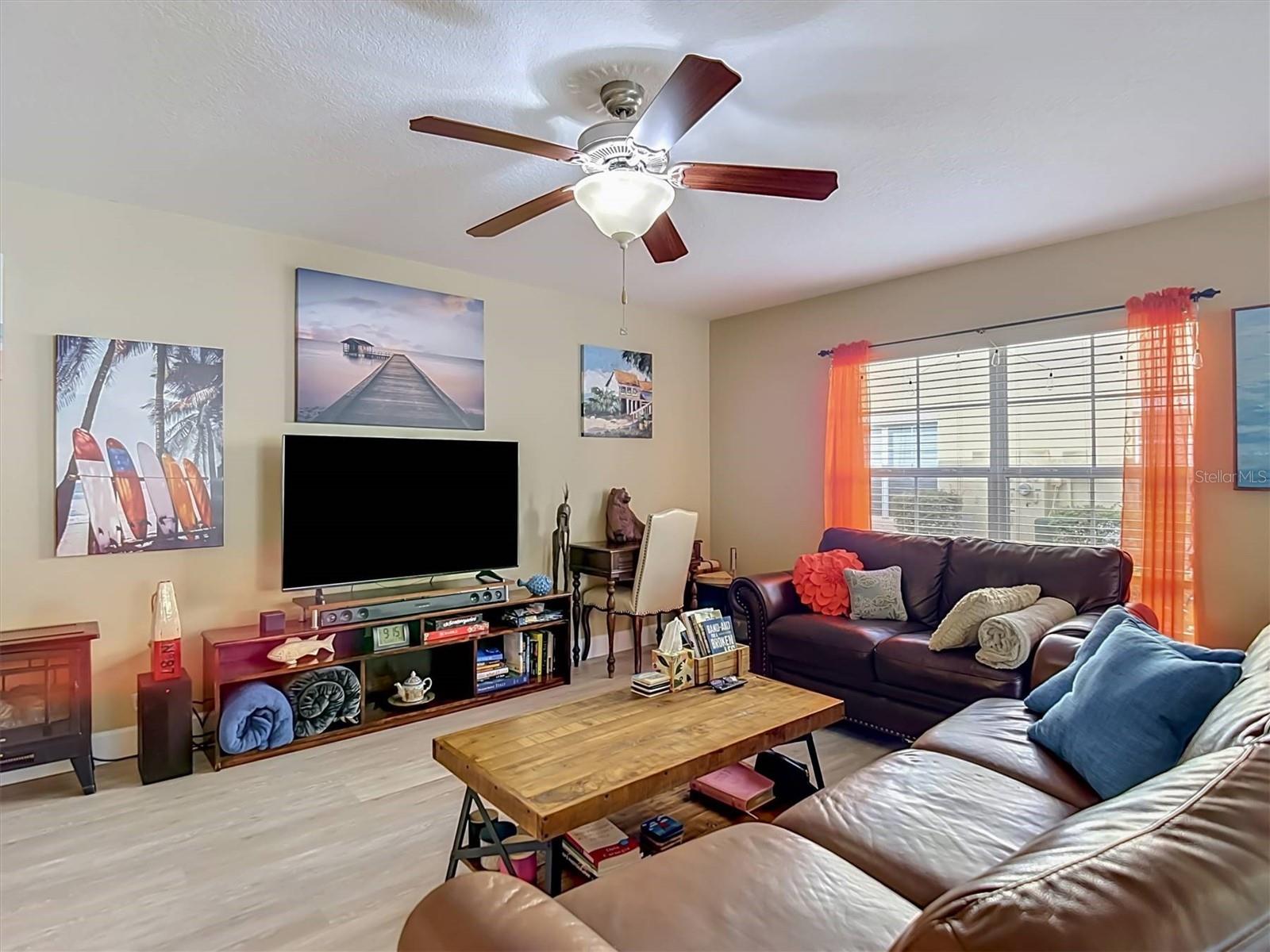 THOUSAND OAKS EAST PH V - Residential