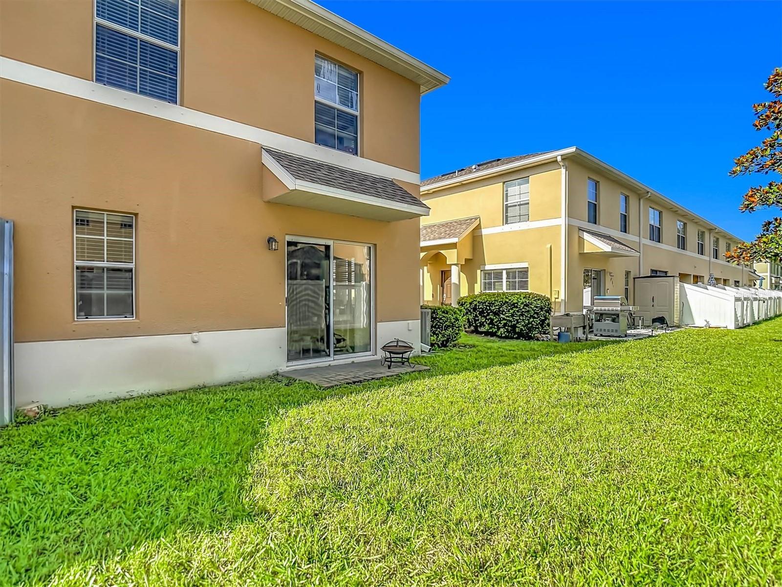 THOUSAND OAKS EAST PH V - Residential