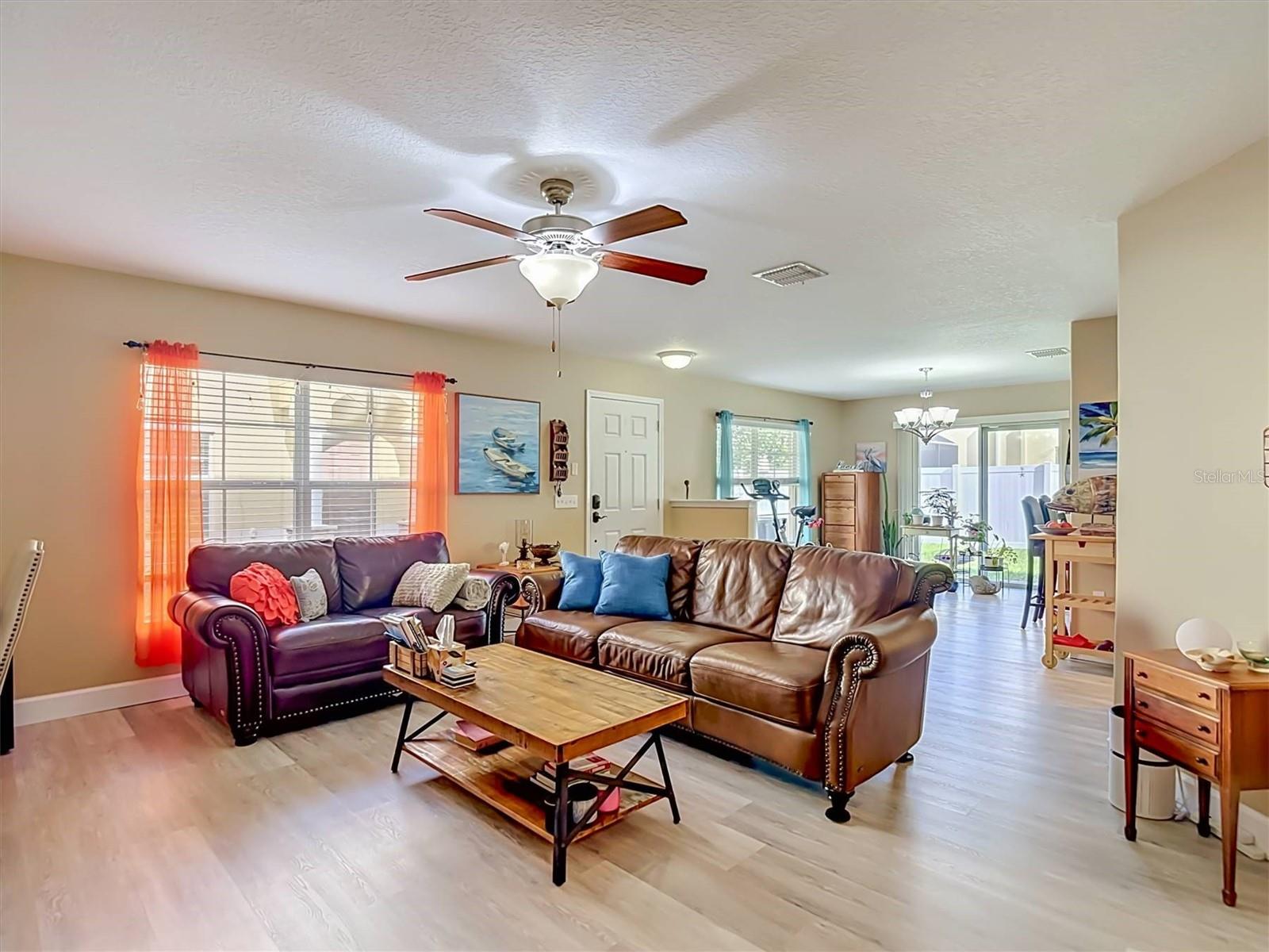 THOUSAND OAKS EAST PH V - Residential