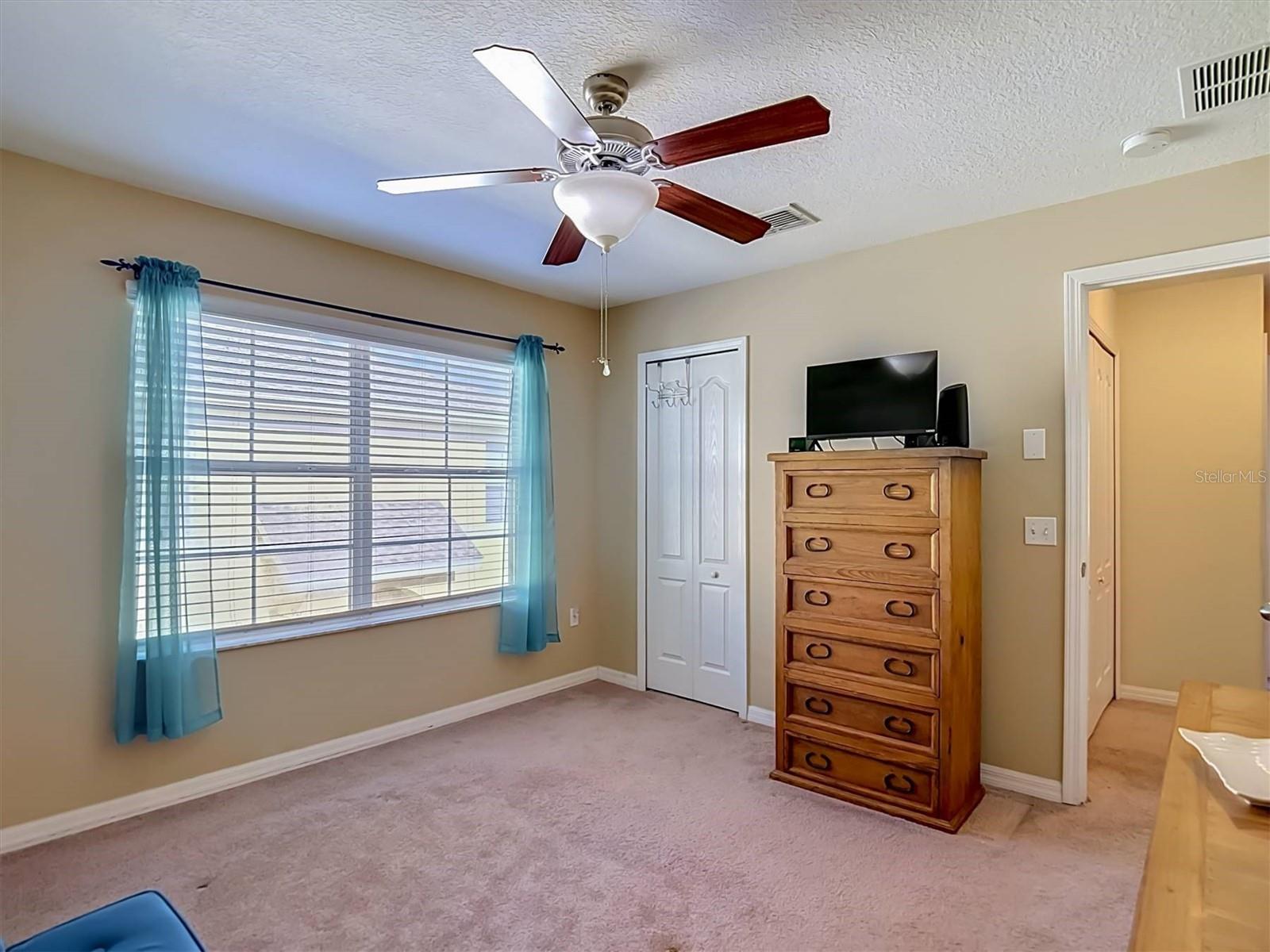 THOUSAND OAKS EAST PH V - Residential