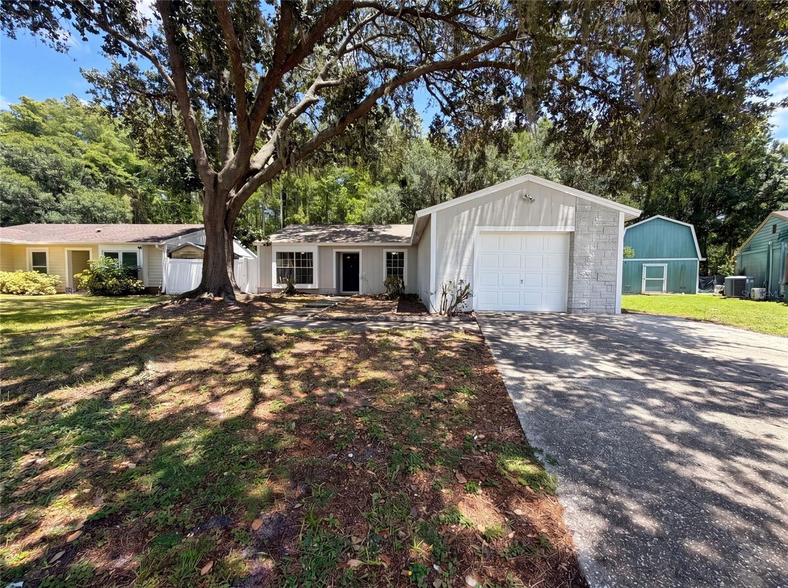 CARROLLWOOD MEADOWS UN XI - Residential