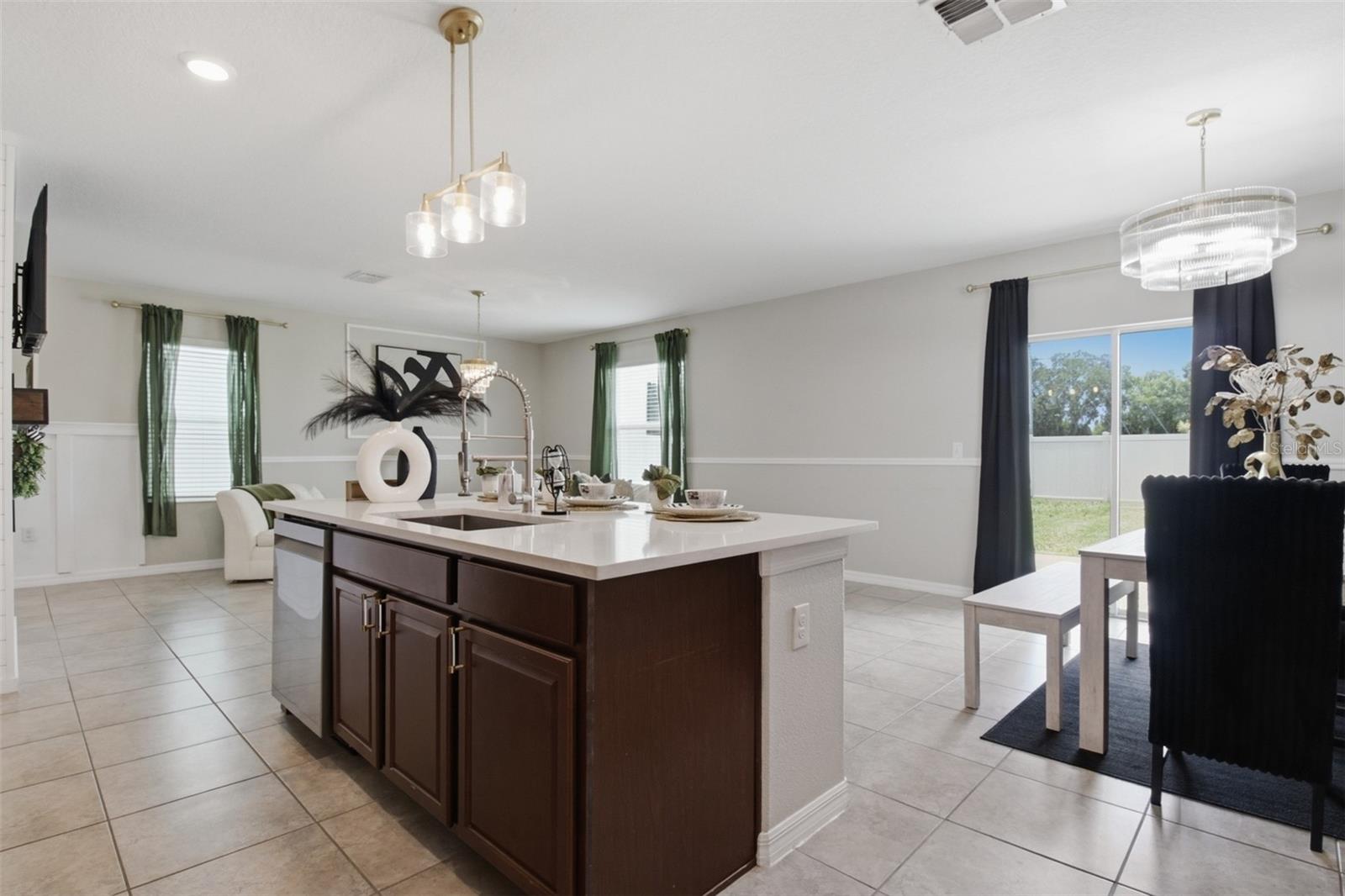 SUNSHINE VILLAGE PH 3B - Residential