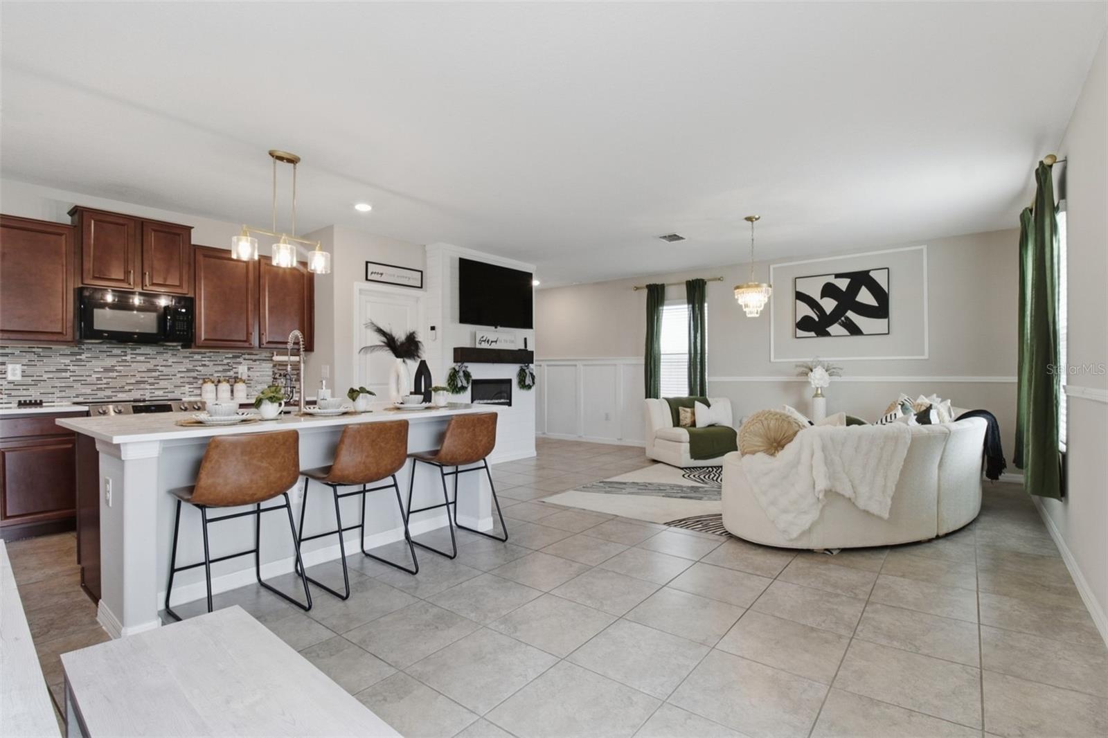 SUNSHINE VILLAGE PH 3B - Residential