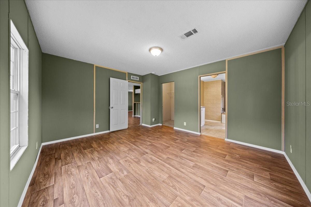 LAKE LYNNE - Residential