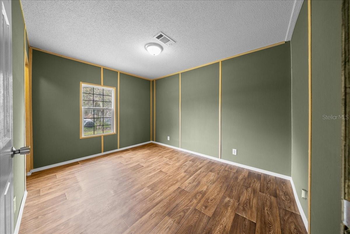LAKE LYNNE - Residential