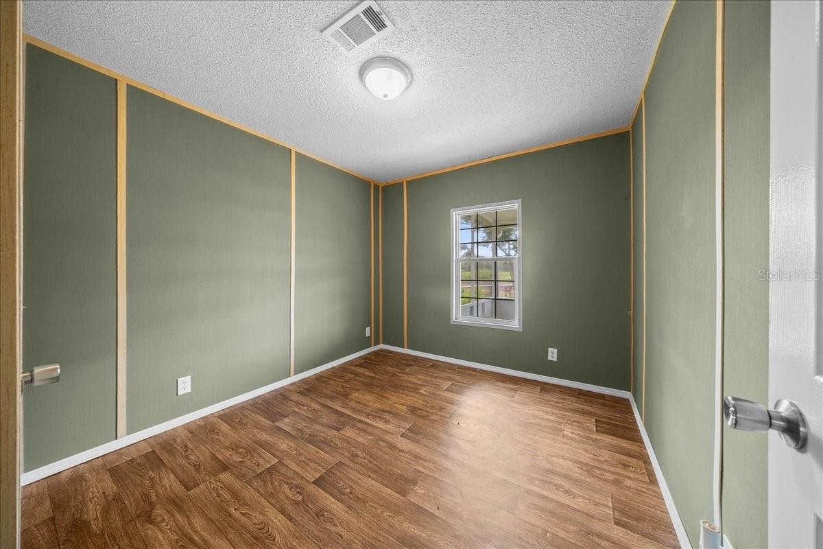 LAKE LYNNE - Residential