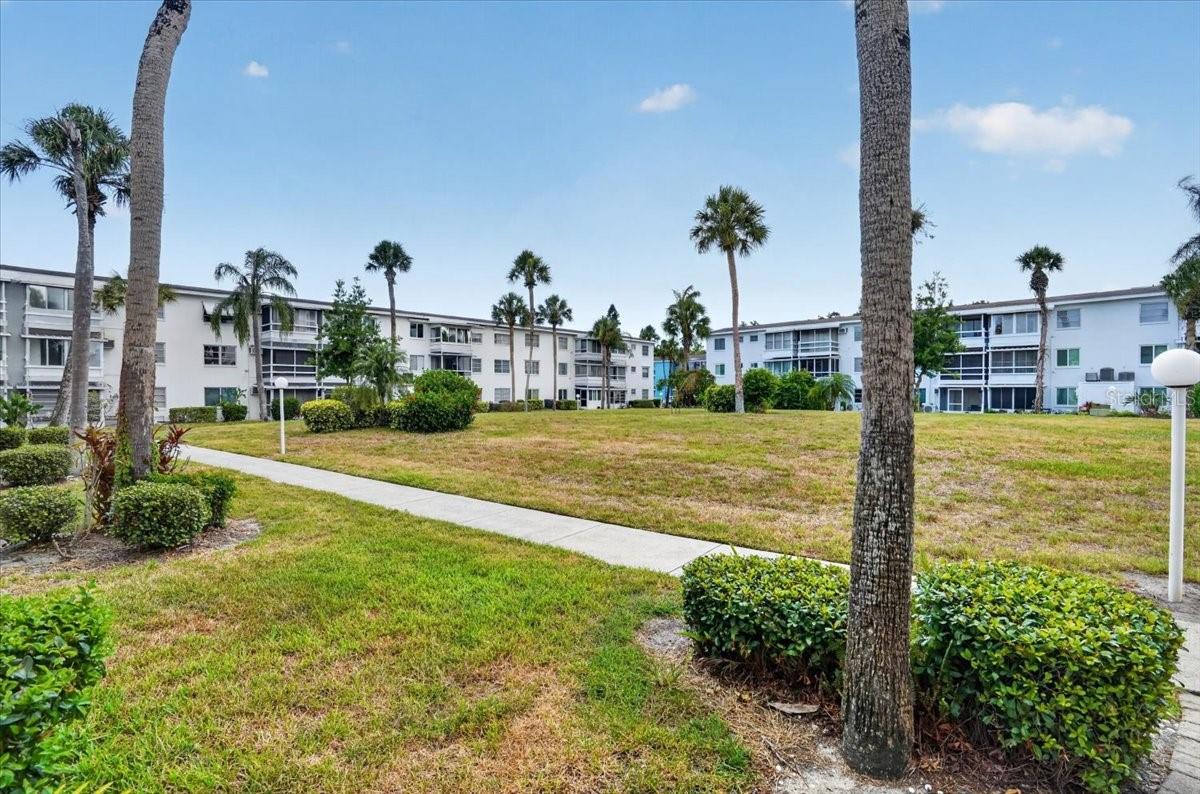 THE THIRD BAYSHORE - Residential