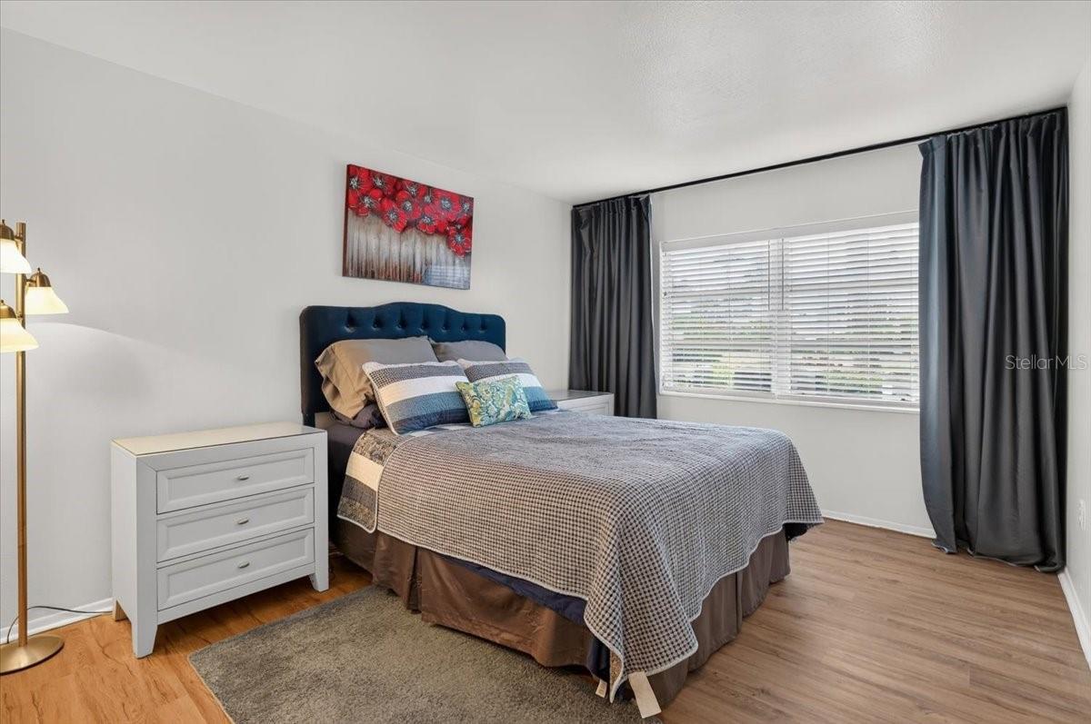 THE THIRD BAYSHORE - Residential