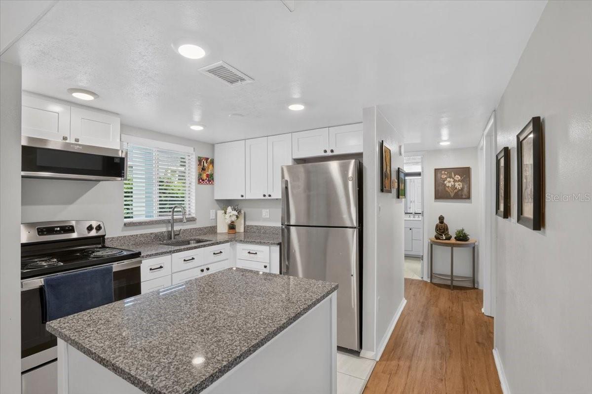 THE THIRD BAYSHORE - Residential