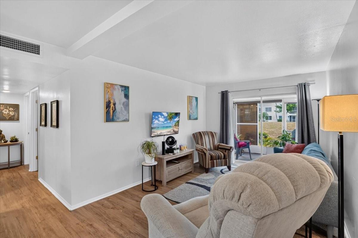THE THIRD BAYSHORE - Residential