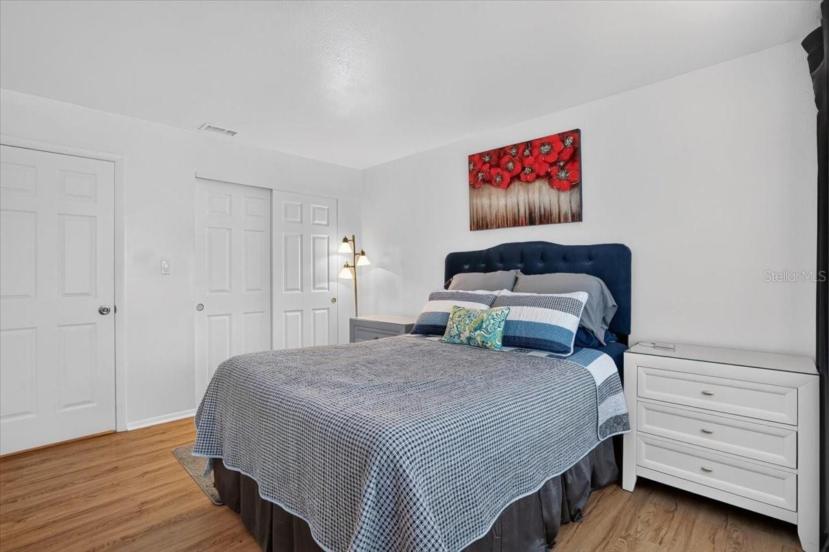 THE THIRD BAYSHORE - Residential