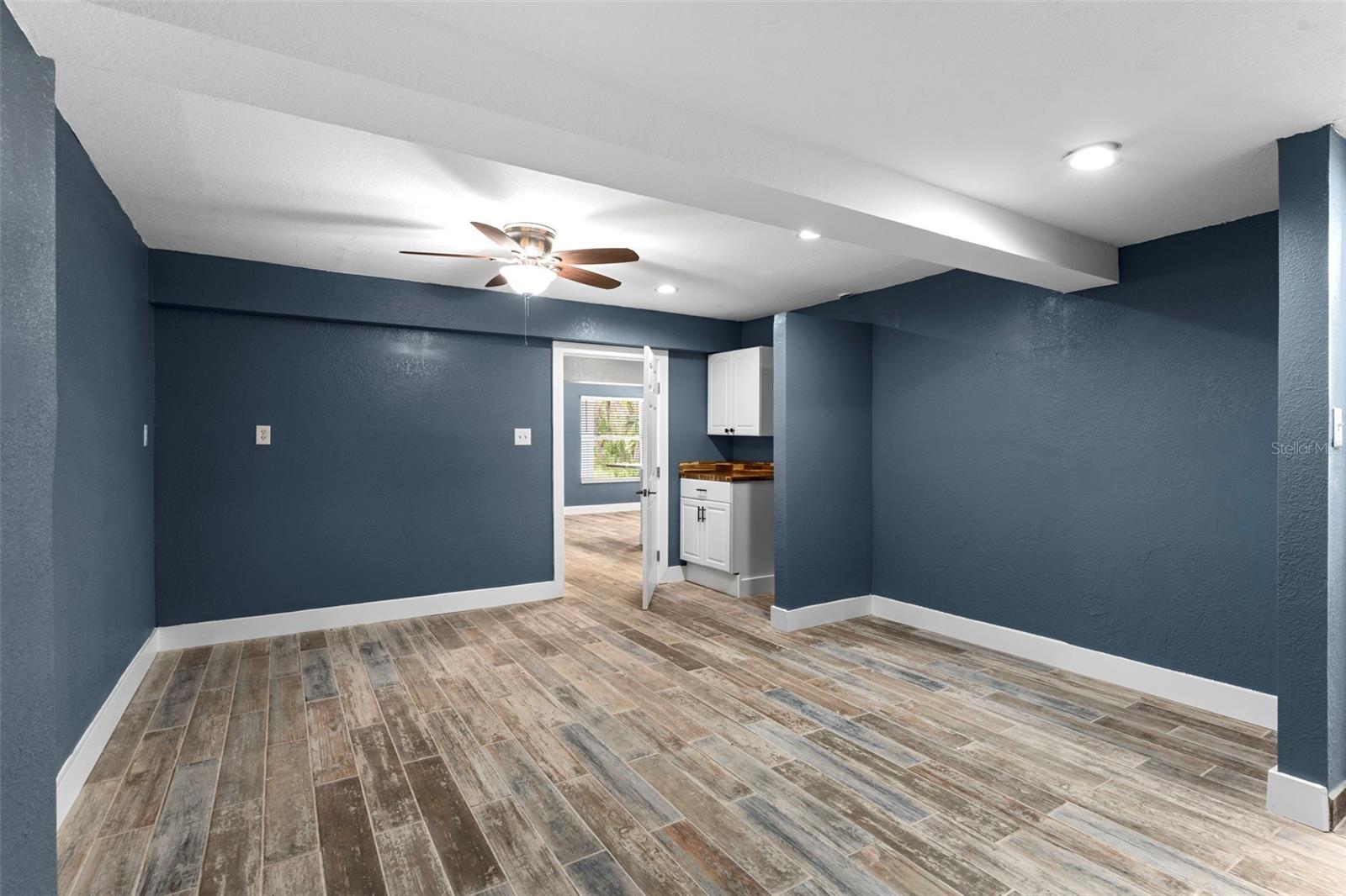 COUNTRY CLUB ADD TO OLDSMAR REV - Residential