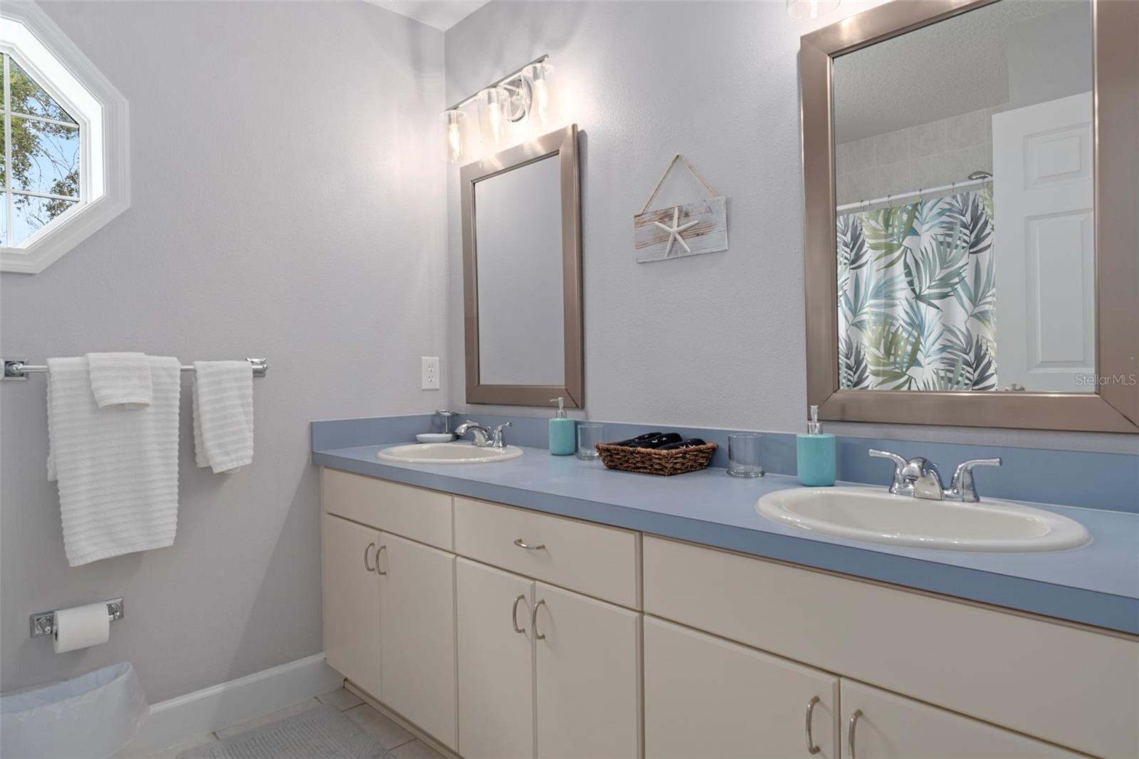 INDIAN WATERS UNIT 02 - Residential