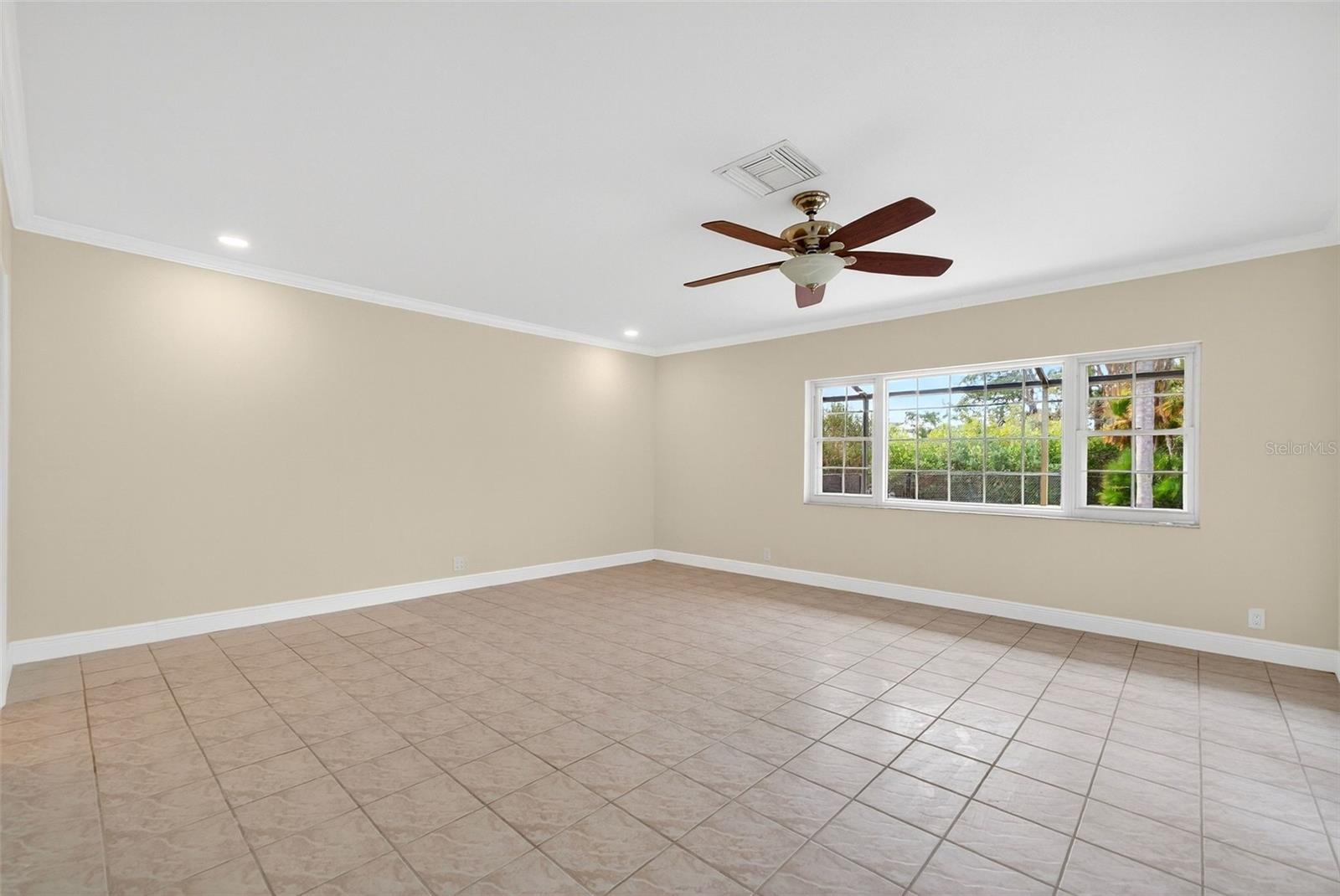 SIESTA PROPERTIES INC - Residential