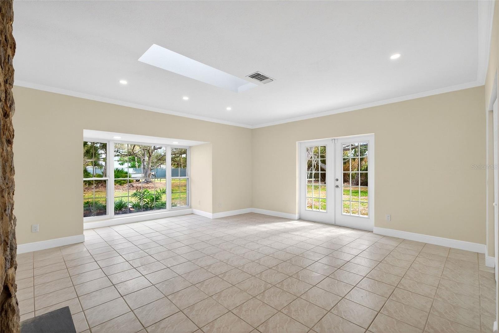 SIESTA PROPERTIES INC - Residential