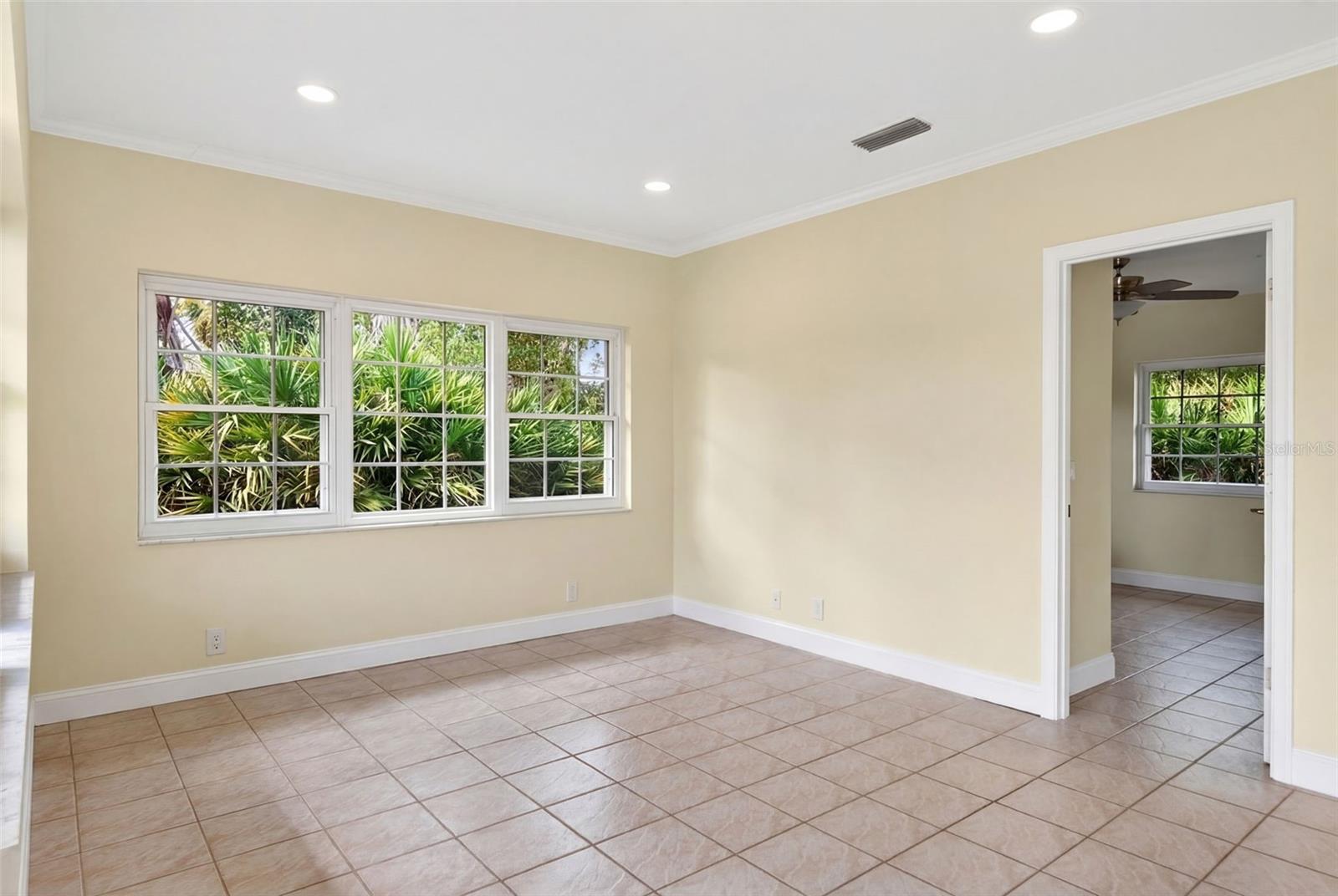 SIESTA PROPERTIES INC - Residential