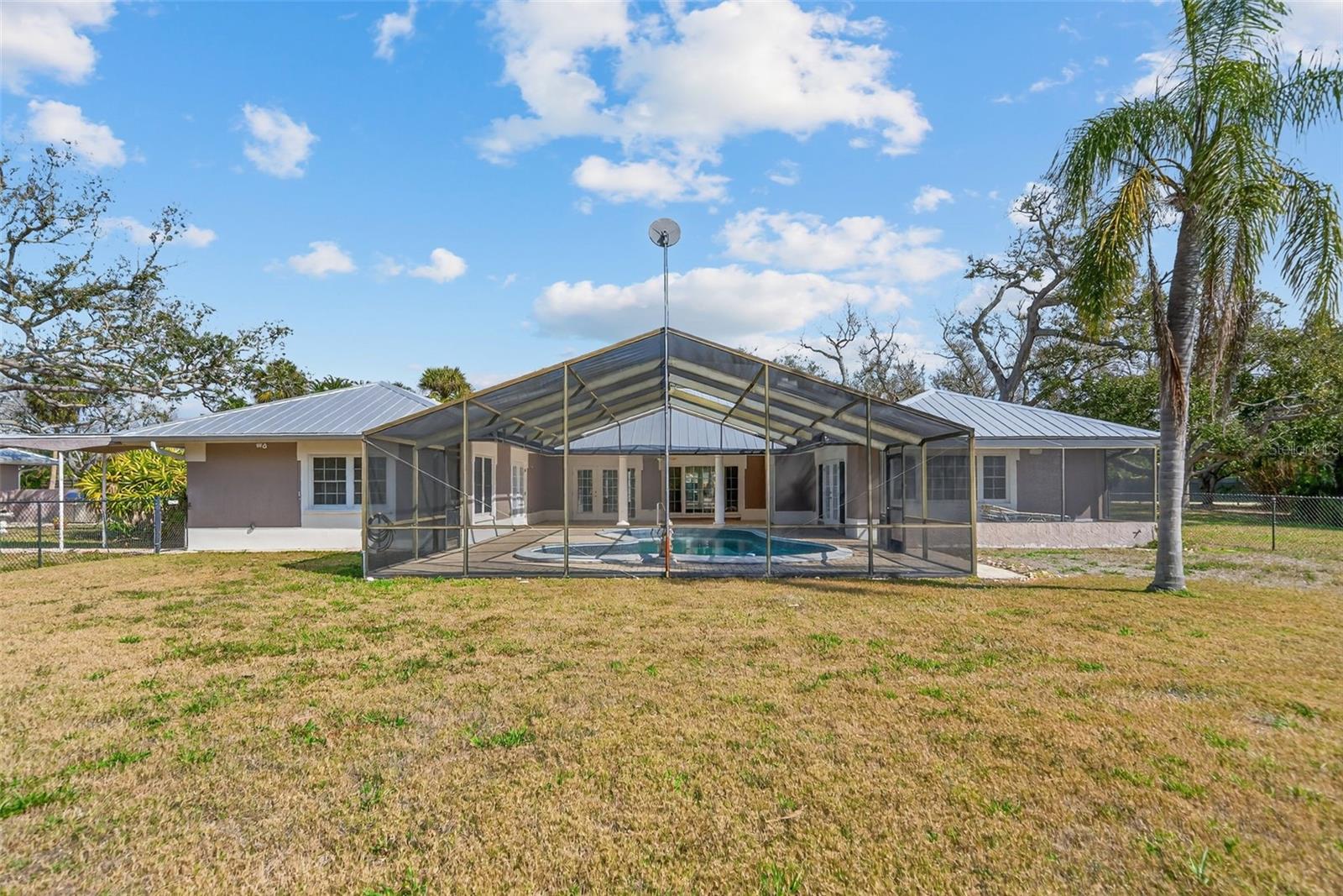 SIESTA PROPERTIES INC - Residential