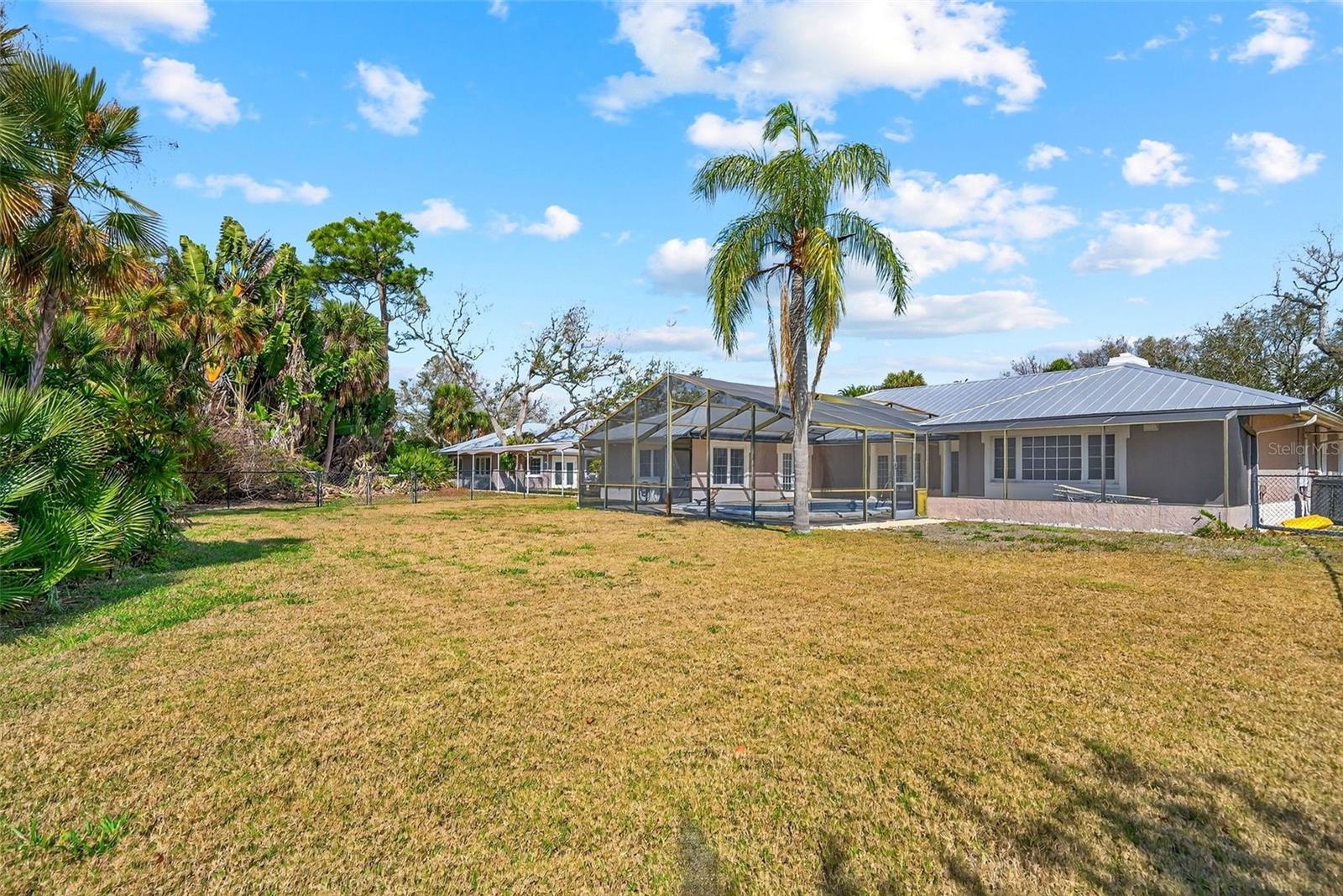 SIESTA PROPERTIES INC - Residential