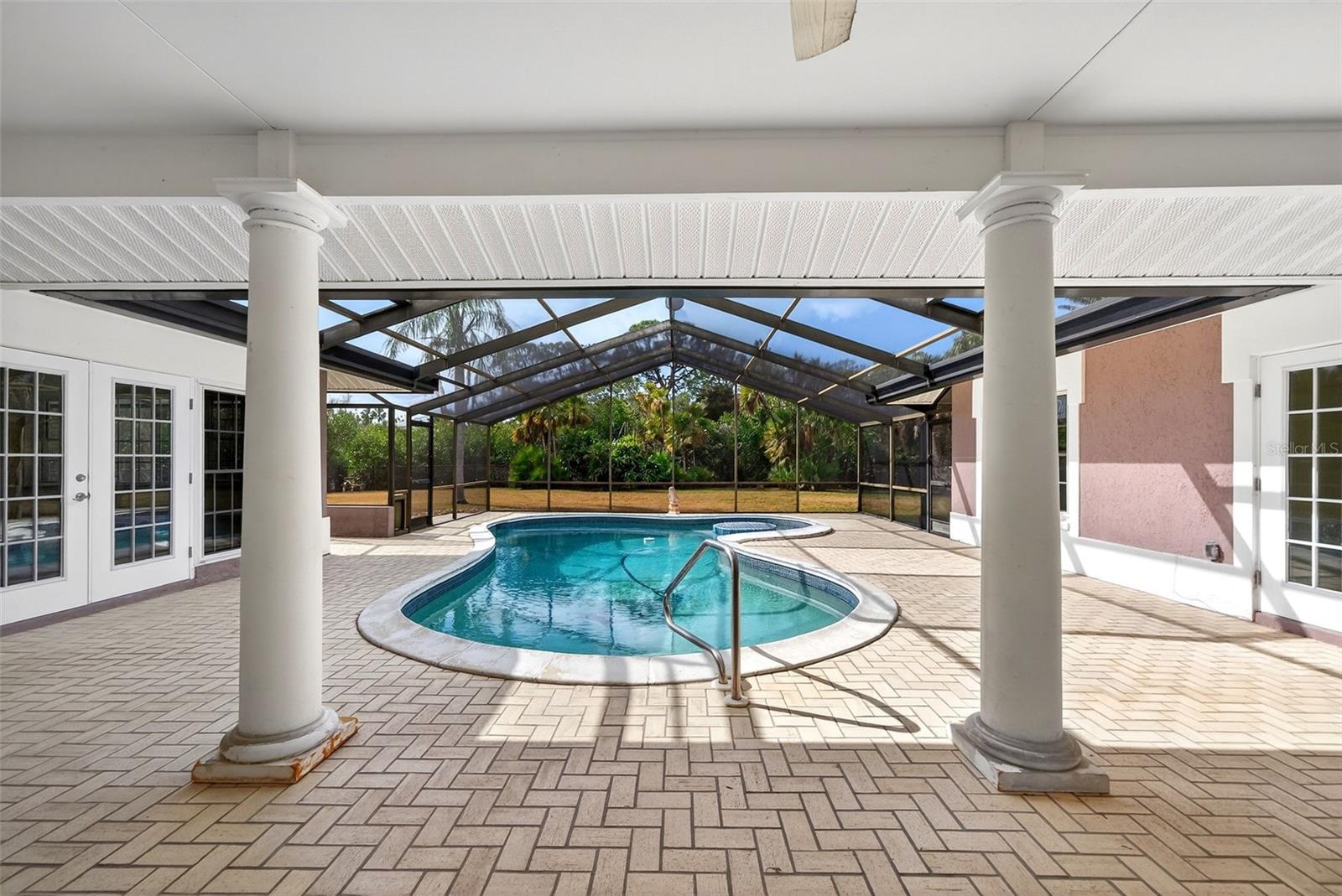 SIESTA PROPERTIES INC - Residential